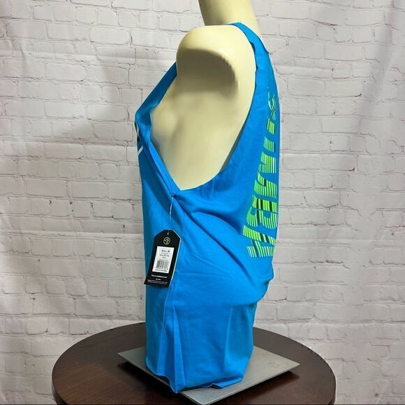 ZUMBA Move with me Tank Top! Loose fit, dry wick available in S, M - Picture 3 of 5
